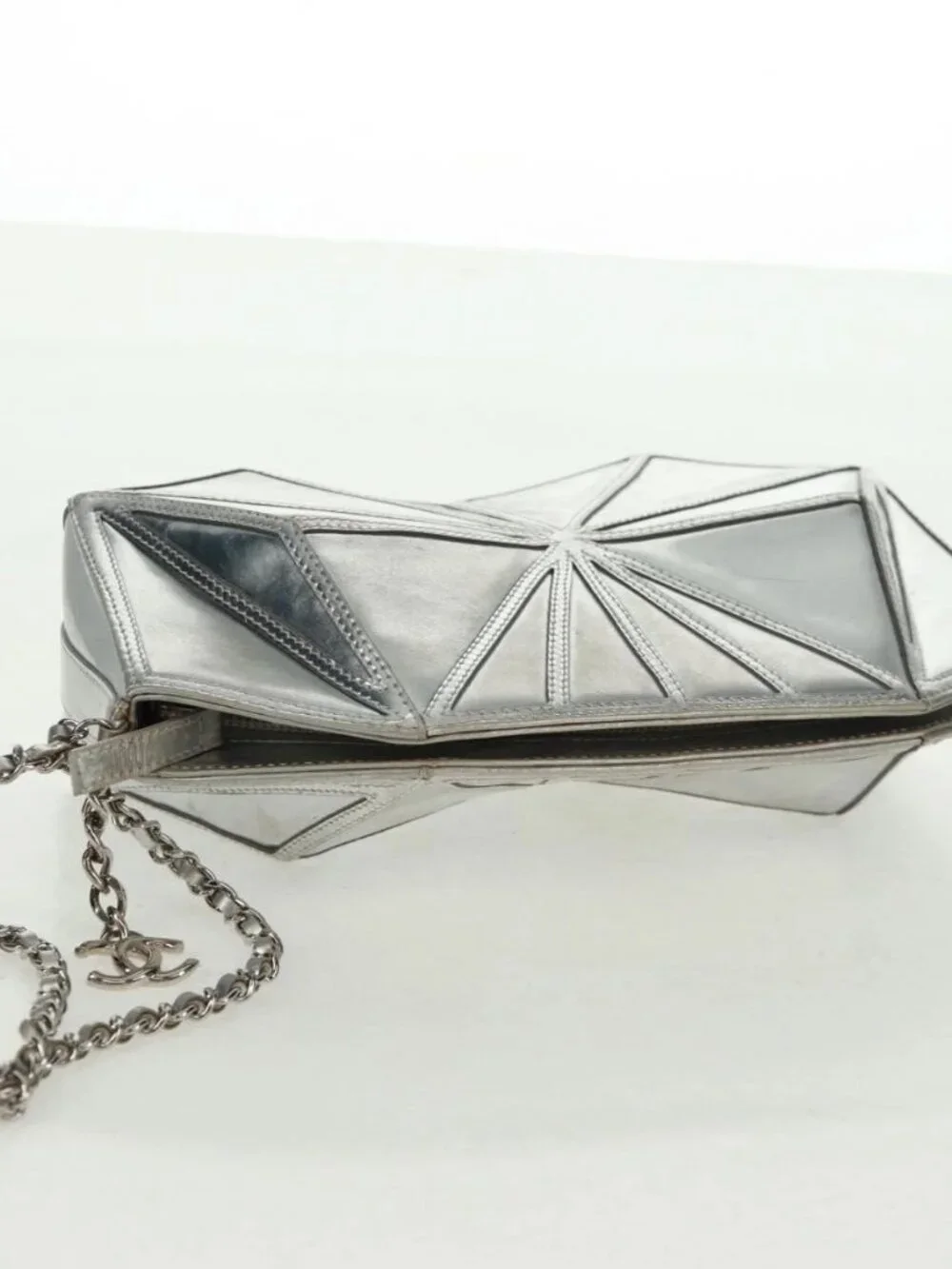 CHANEL Clutch Bag Leather Silver CC Auth 162899V